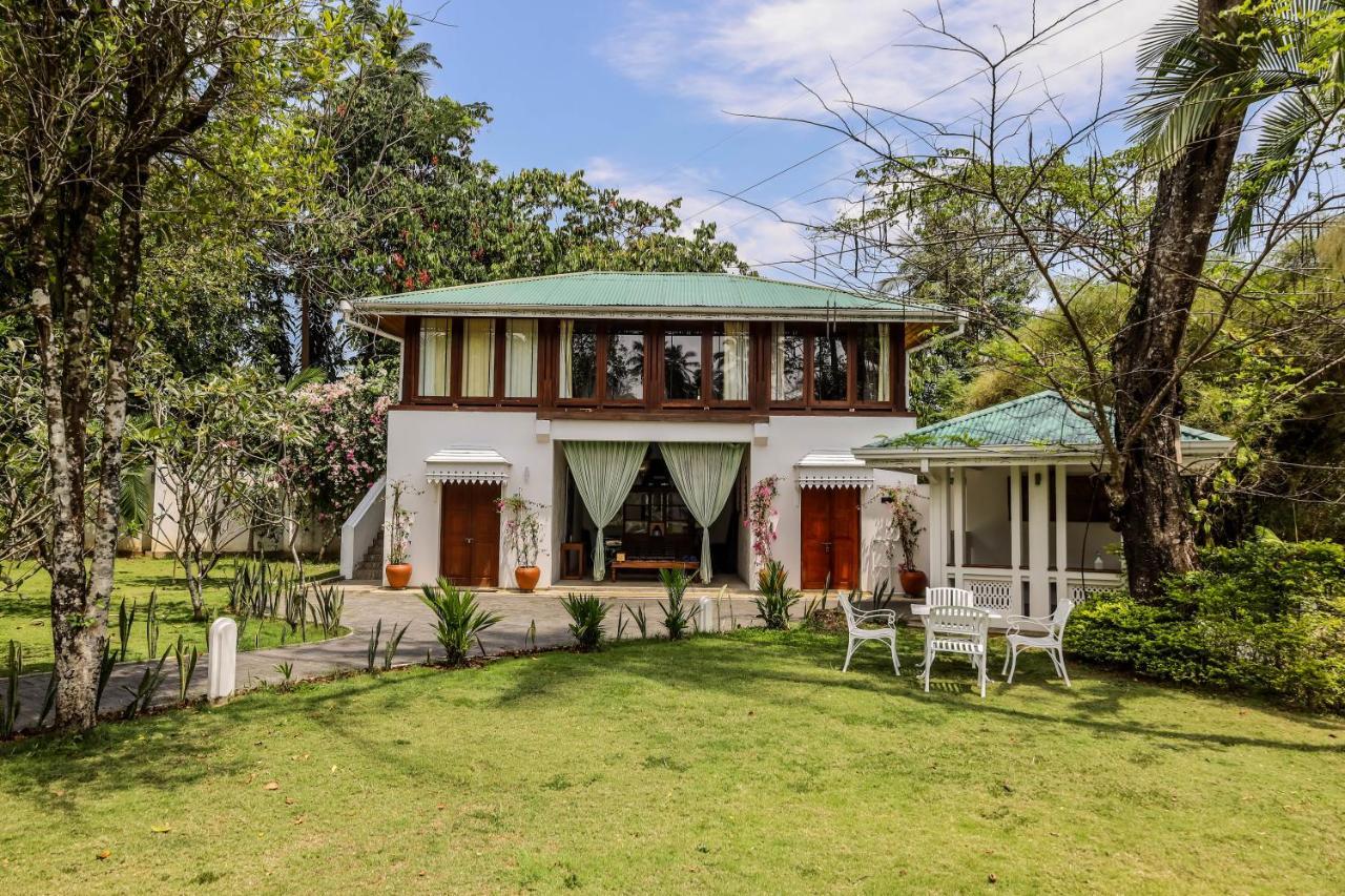 The Flame Tree Estate & Hotel Kandy Buitenkant foto